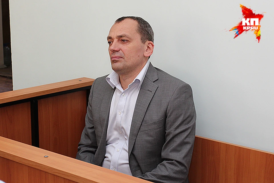 Александр Сурков, которого судят за взятку, не признал свою вину и заявил, что его подставили строители набережной