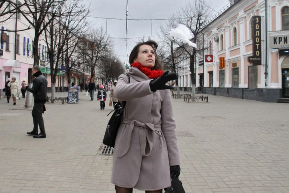 Синоптики пугают - штормовой ветер в Ярославле не угомонится и завтра.