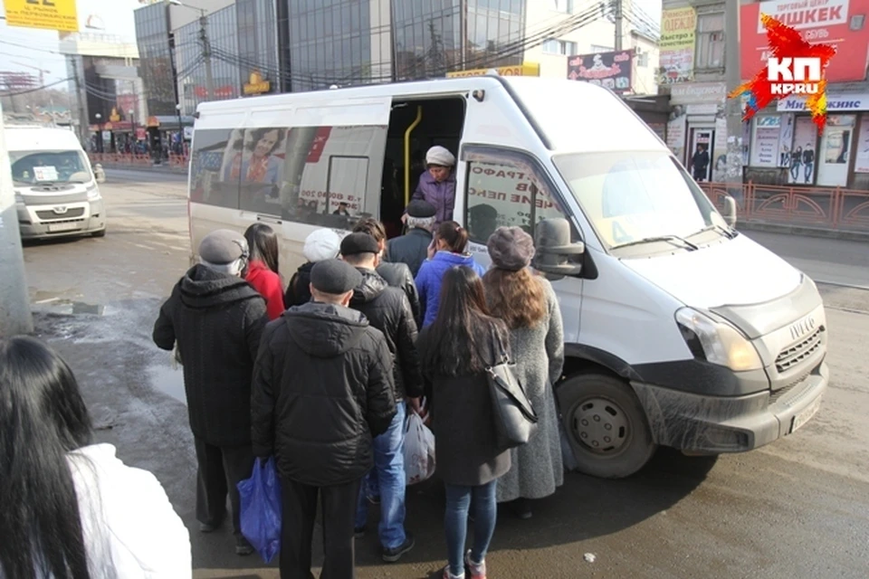 Везти пассажиров. Маршрутка битком. Везет пассажиров. Маршрутка битком Кыргызстан зимой. Новости.Иркутска.про.пассажиров.в.маршрутке..