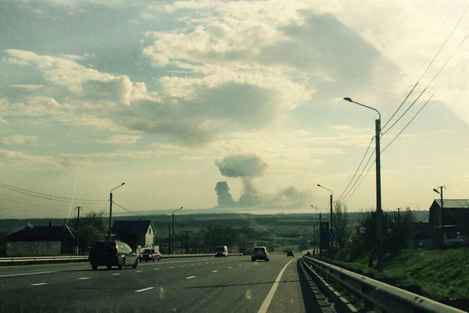 Взрывы слышны на несколько километров вокруг. Фото: Радио Ростова