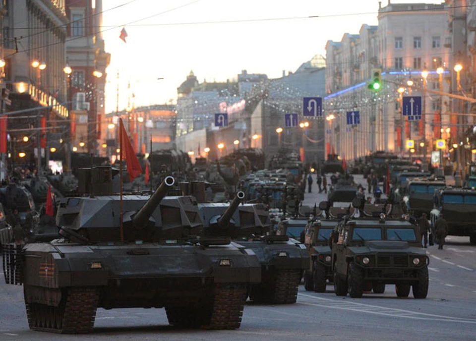 На репетиции парада Победы Минобороны России показало свою гордость
