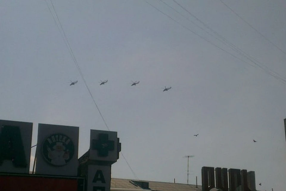 бомбардировщики над красноярском. аэрошоу красноярск. самолеты над красноярском. самолеты над красноярском. военные самолеты над красноярском.