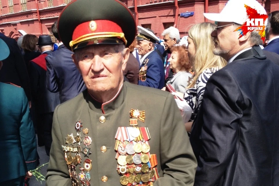 Евгений Рогов на параде в Москве. Фото: из личного архива.