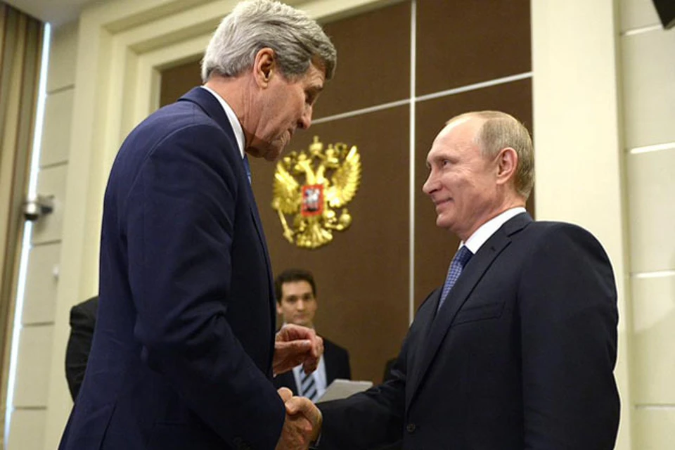 Официально госсекретарь США Джон Керри приехал в Сочи для разговора с главой российского МИД Сергеем Лавровым, но всем было понятно, что главная его задача — встретиться с Владимиром Путиным