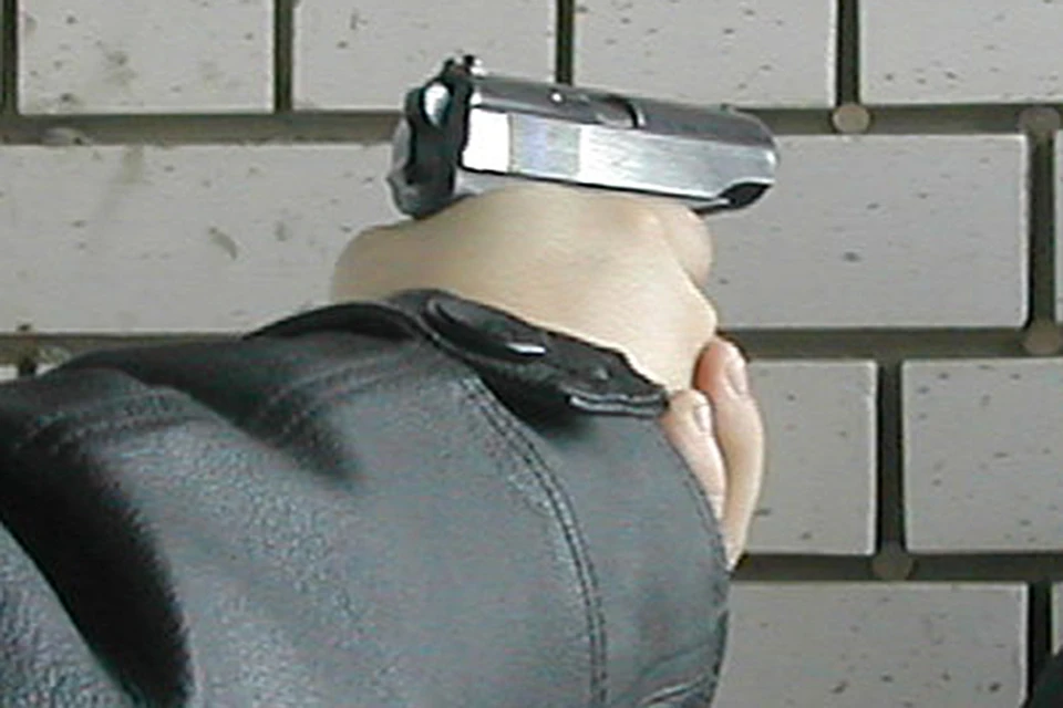 Неизвестные расстреляли трех человек во Владимире.