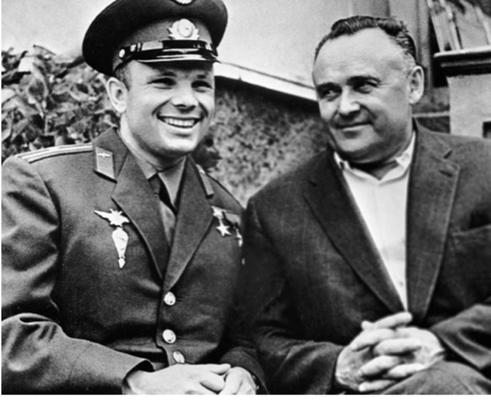 Юрий Гагарин и Сергей Королев.
