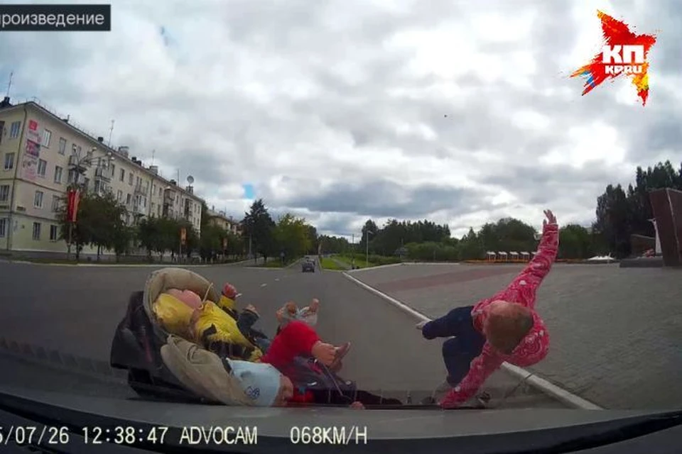 Спешивший отец подставил под аварию трех своих детей Фото: ГИБДД Свердловской области.