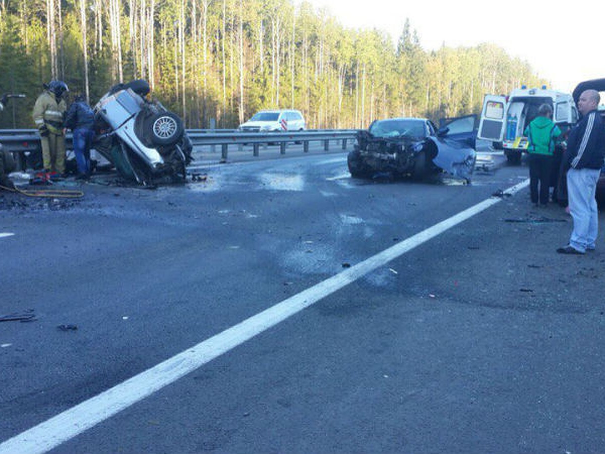 Два человека погибли в массовой аварии на дороге «Петербург-Сортавала» -  KP.RU