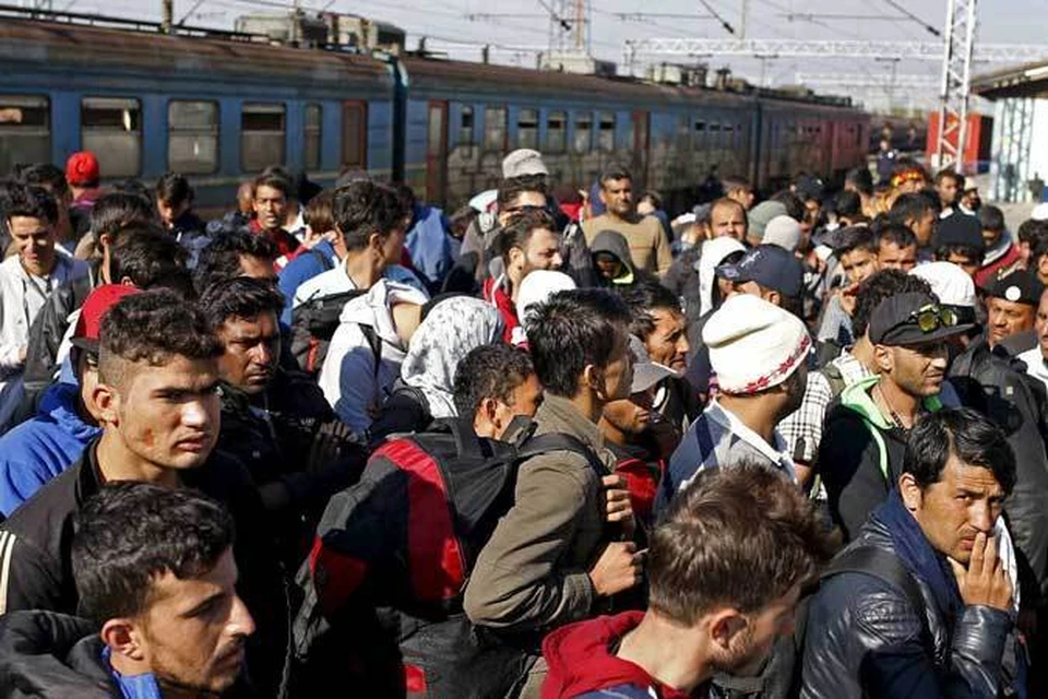 Поток беженцев в Европу нарастает