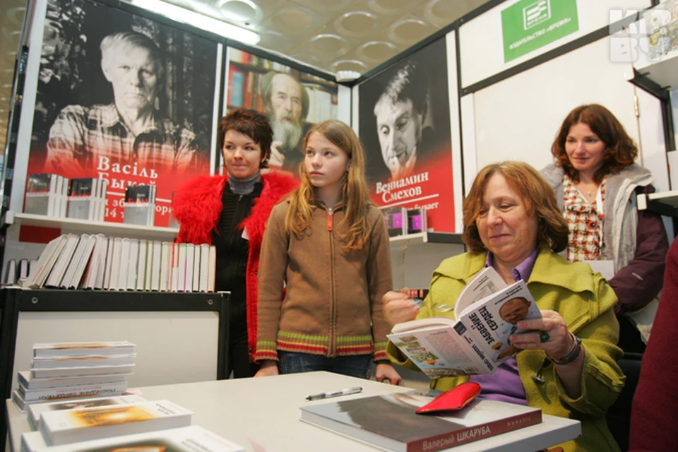 Книги Светланы Алексиевич все-таки будут проходить по белорусской литературе.