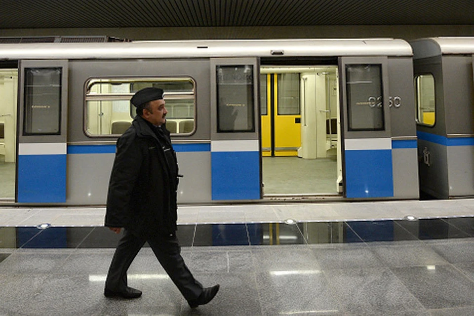 Метро вещи. Антивандальные пленки для метро. Котельники на вагоне метро. Забудущие вещи на метро. Сколько стоит поезд метро Москва 2020.