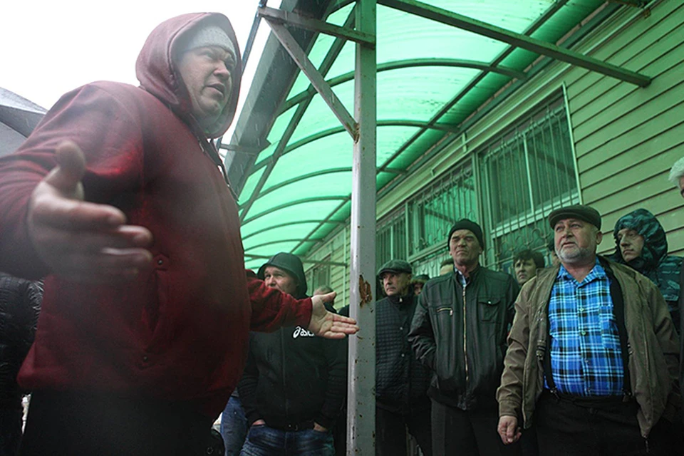 Дальнобойщики по всей России протестуют против платы за проезд по федеральным трассам