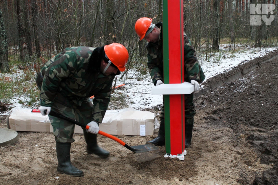 На границе между Украиной и Беларусью проводят демаркацию.