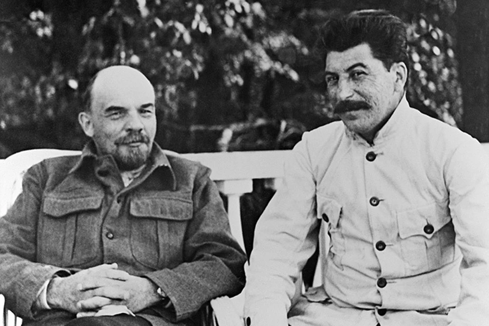 Сталин предпочитал минимизировать права частей, Ленин – дать им некий суверенитет