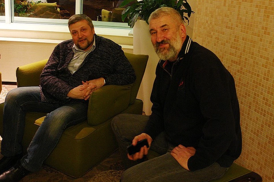 Участники пленэра Сергей Горбачев и Николай Буртов. Фото: Мария ПЕТРОВА