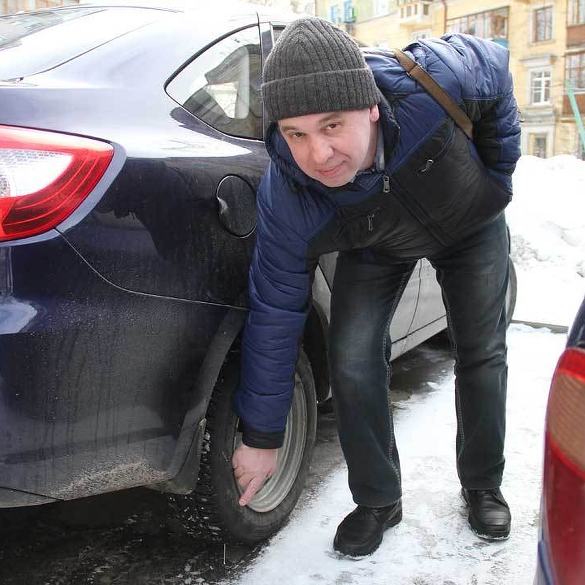 В Нижнем Новгороде под колеса авто стали подкладывать саморезы - KP.RU