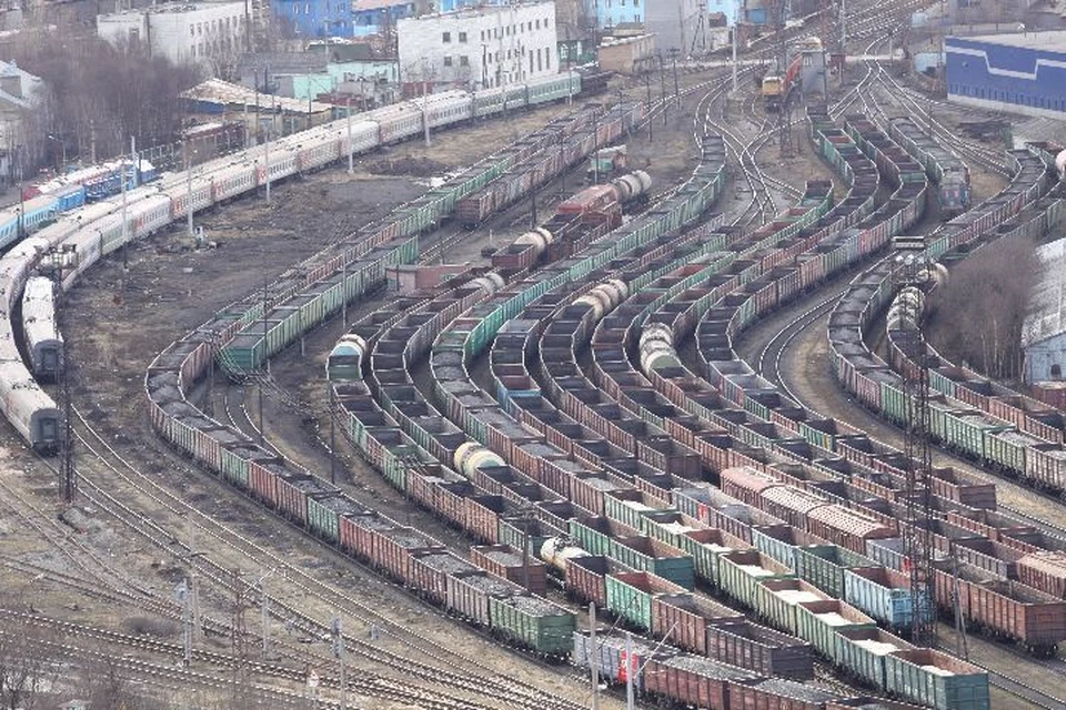 Сегодня железная дорога есть только на восточном берегу Кольского залива, но скоро появится и на западном.