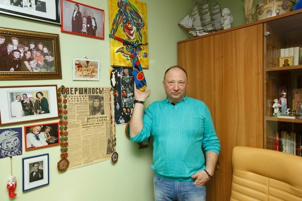 Олег Поповр подарил Юрию Гальцеву свой галстук - в знак восхишения