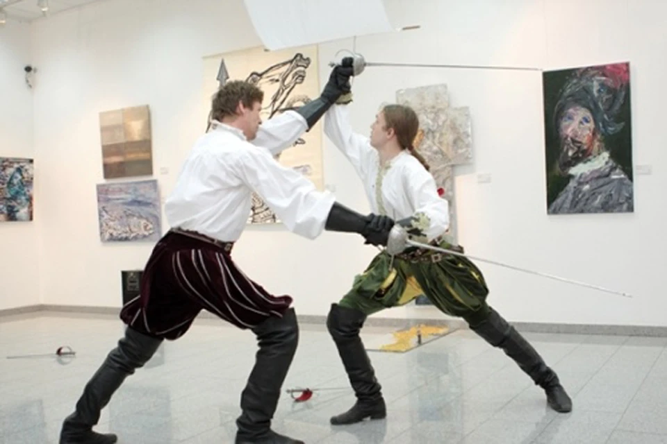 Там же в Институте Сервантеса - мастер-класс по сценическому фехтованию «Испанское фехтование от эпохи Сервантеса до наших дней»