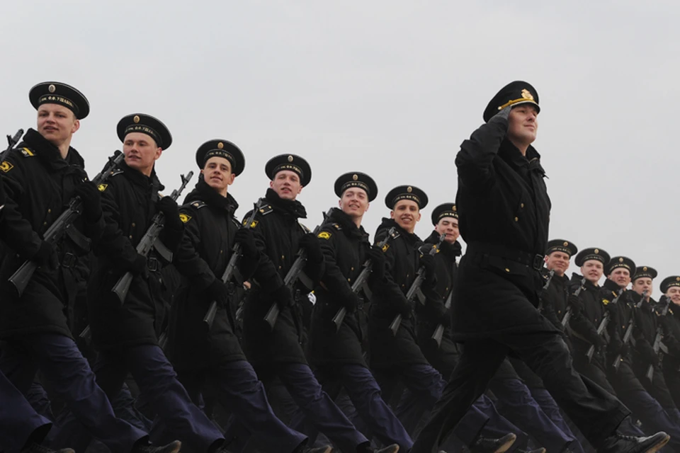 Торжественным маршем по главной брусчатке страны пройдут более 10 тысяч военнослужащих