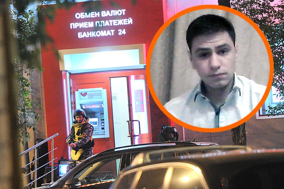 Еще год назад Алексей Ухин выставлял свои фотографии в белой рубашке в поисках работы...