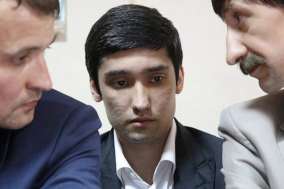 Руслан Шамсуаров за спинами адвокатов в суде. Фото: Михаил Почуев/ТАСС