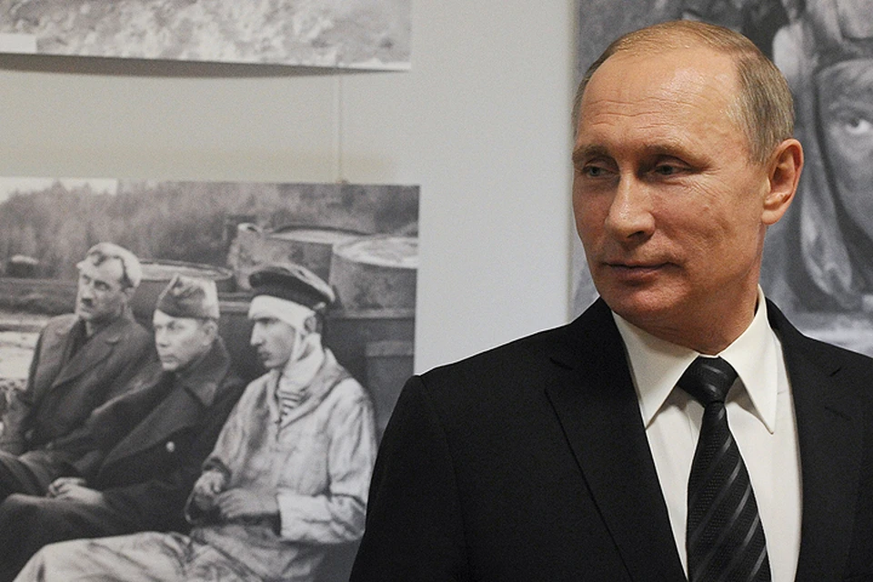 Президент России Владимир Путин во время посещения киностудии "Ленфильм". ФОТО Михаил Климентьев/пресс-служба президента РФ/ТАСС