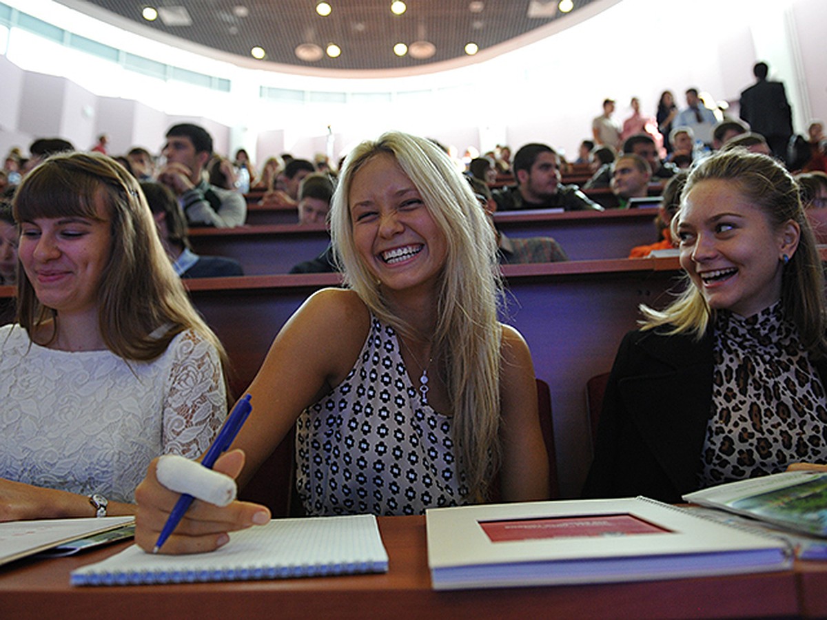 Enter institute. Высшая школа экономики подготовительные курсы. Top1000 University.