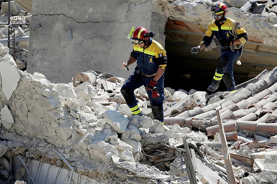 Число жертв землетрясения в Италии достигло уже 267 человек.