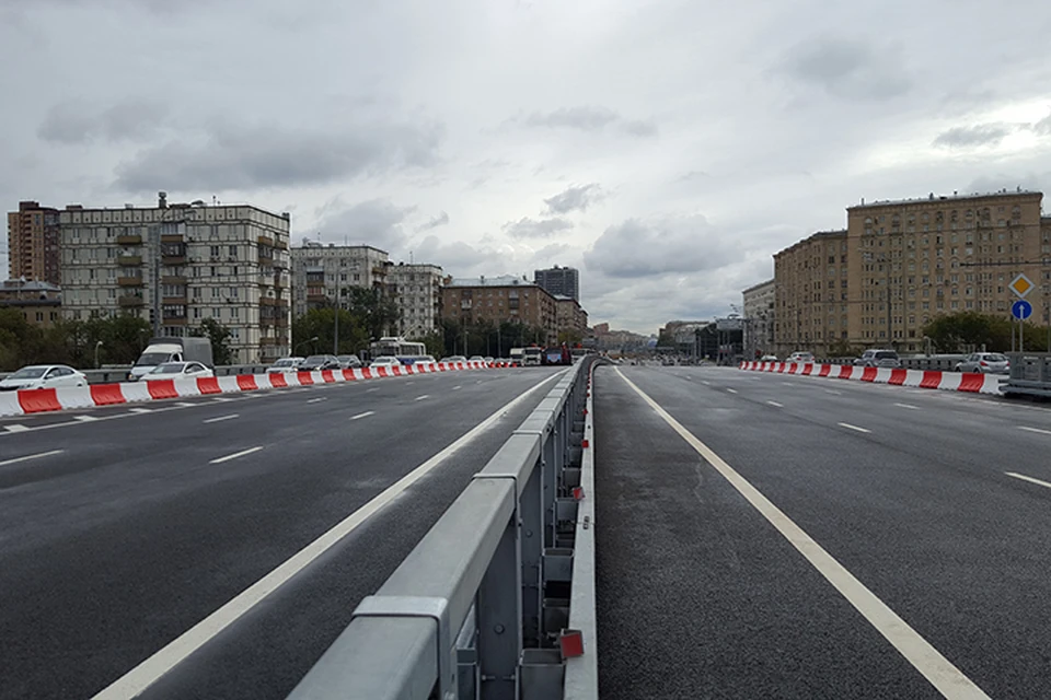 Волоколамское шоссе расширили с шести до десяти полос, построили боковые проезды