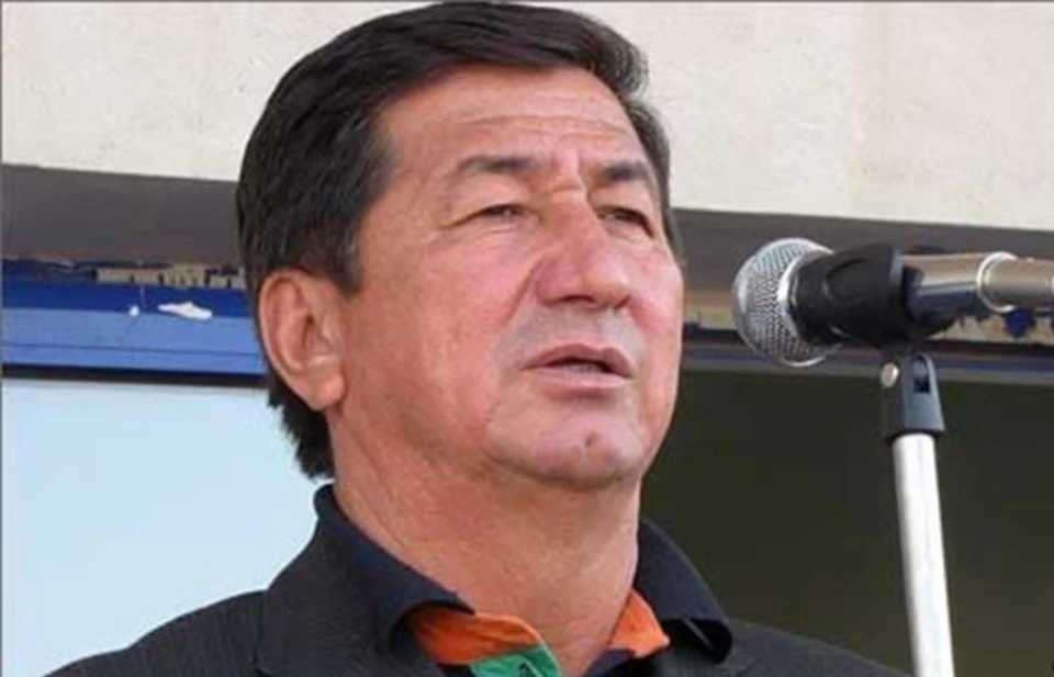 Кадыржан Батыров заочно приговорен в Кыргызстане к пожизненному заключению и находится в розыске за организацию межэтнического конфликта на юге страны в июне 2010 года.