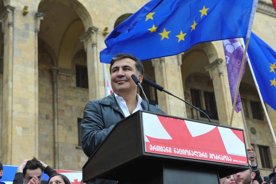 На самого Саакашвили в Грузии заведены уголовные дела, но партия его соратников надеется на выборах победить.