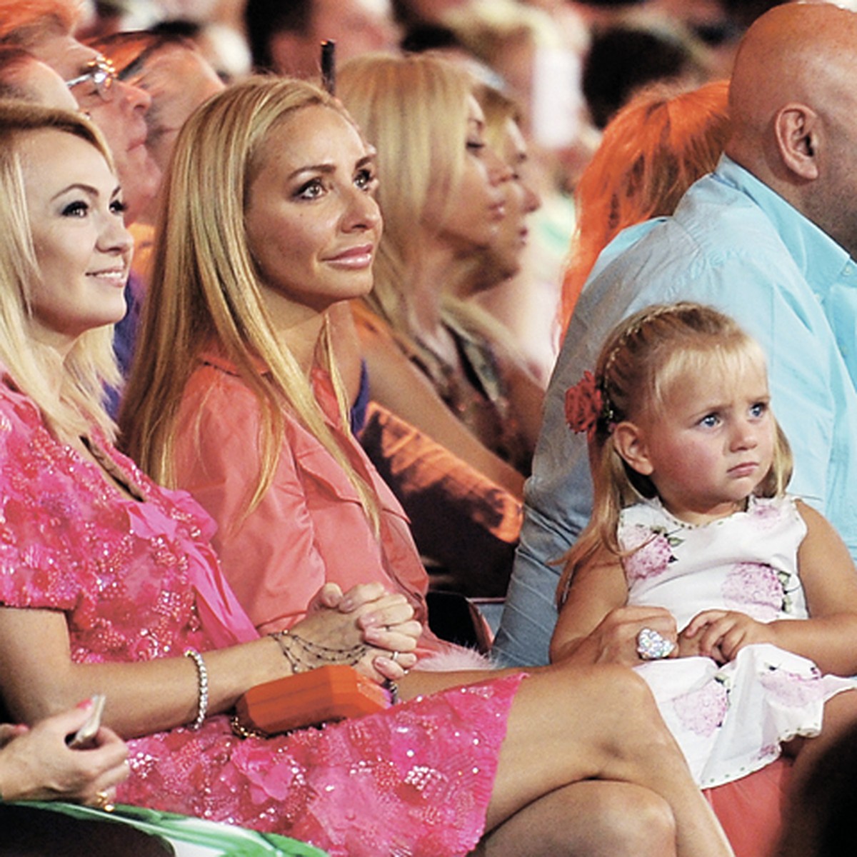 Орыс порносы: арық басқалардың әйелдері клоундар Транссексуалдық порно модельдер