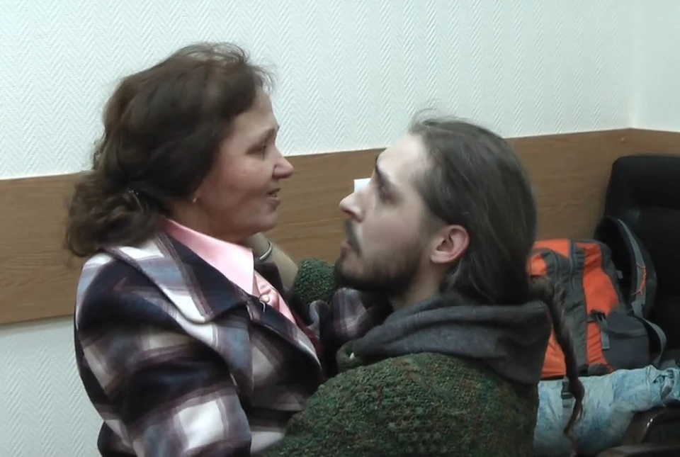 Всреча Константина Журавлева с мамой после трех лет разлуки. Фото: ФСБ России