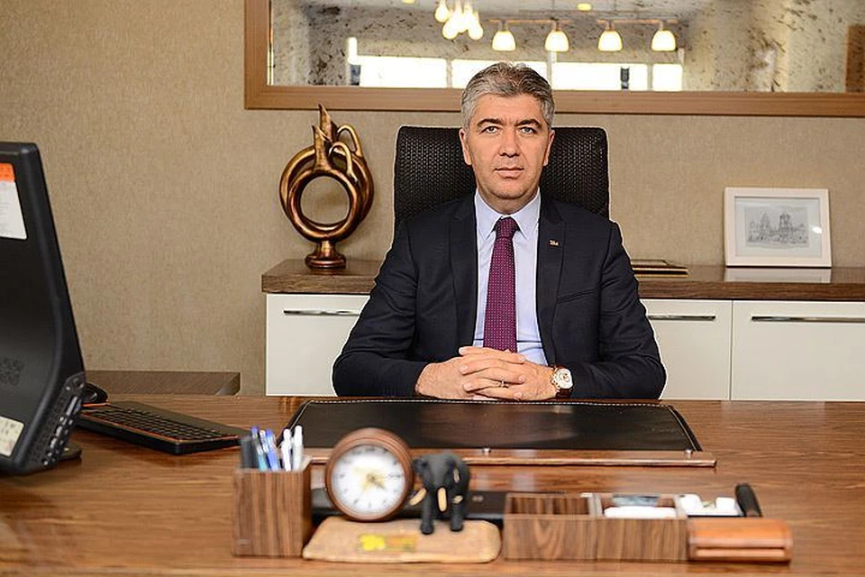 Член правления Ассамблеи экспортеров Турции председатель Ассоциации экспортеров Западного Средиземноморья Мустафа Сатыджи.