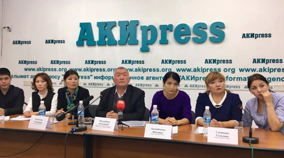 Родители учеников 61-й - депутату Икрамову: «Лучше открывайте новые сильные школы в стране вместо того, чтобы устраивать травлю».
