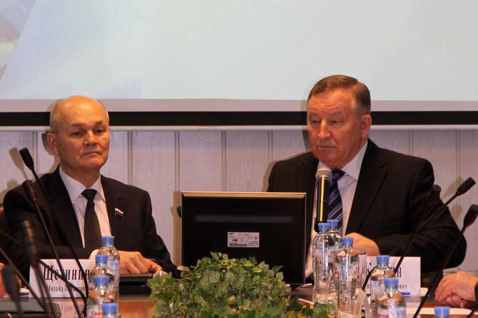 Выступление губернатора Алтайского края Александра Карлина (справа) на заседании Международного клуба агробизнеса вызвало большой интерес