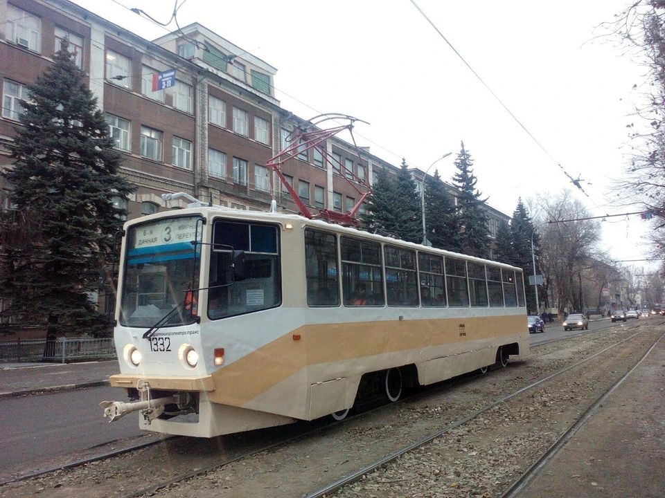 Московские трамваи встали на саратовские рельсы.