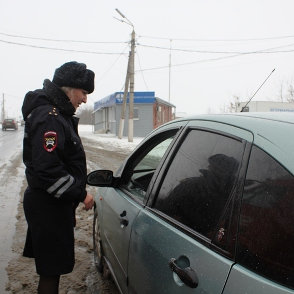 Сотрудники ГИБДД проверили, возят ли воронежцы детей в автокреслах - KP.RU