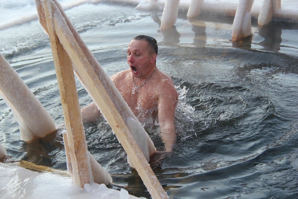 "КП" - Нижний Новгород" ведет прямую трансляцию с крещенских купаний.