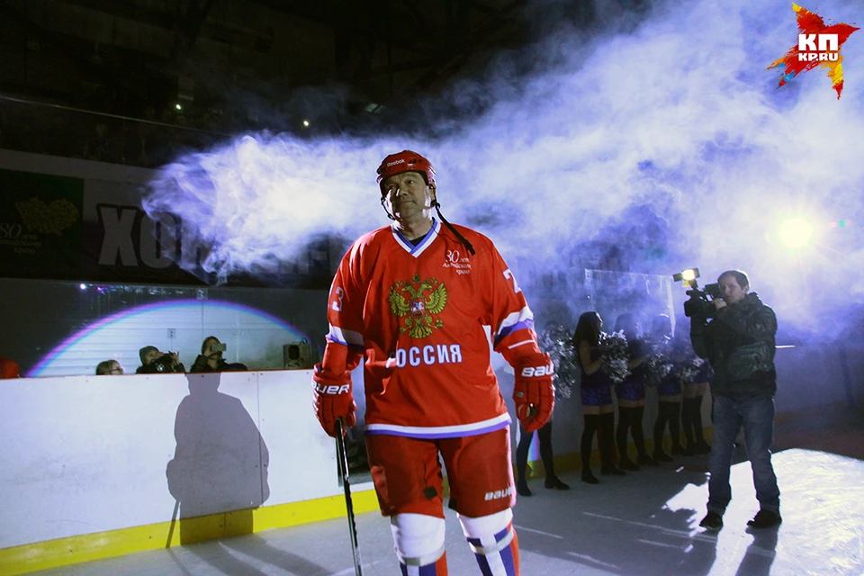 Великолепная шестерка: легенды хоккея проводят турне по Алтаю