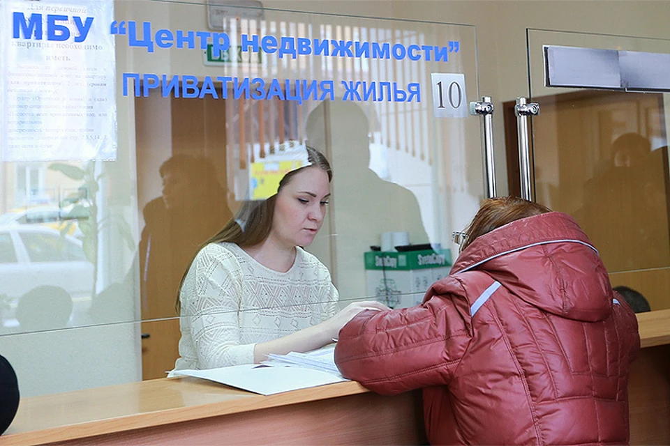Россияне заваливали депутатов письмами, требуя продлить процедуру бесплатной приватизации жилья.