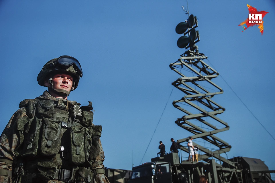 Армия 2017 фото. Екатеринбург армия 2017. Полигон Рощинский Самара 26 08 21. Армия 2017 Криптософт.