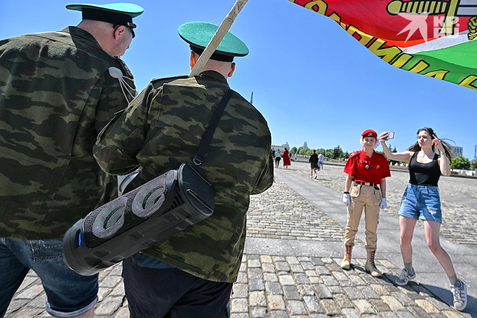 Традиционно 28 мая в России отмечают День пограничника - профессиональный праздник личного состава погранвойск КГБ СССР и пограничной службы ФСБ России. Фото: Евгения ГУСЕВА