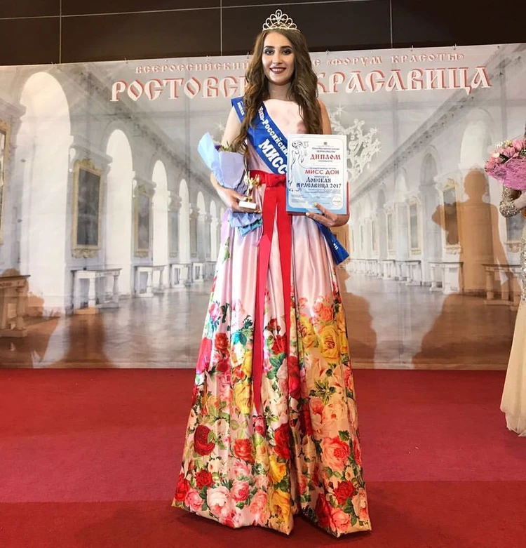 Орыс тілінде сексуалды әйел YouTube сайтындағы анальды бейнелер