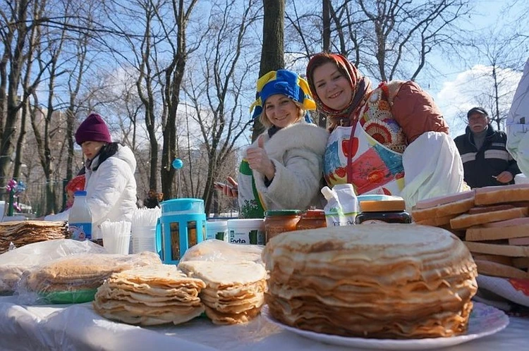 Ростовчане встали в многочасовую пробку и не попали на праздник из-за визита губернатора