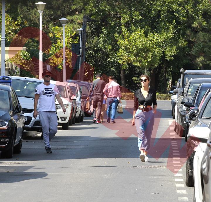 carla s dreams биография личная жизнь. 1567355. carla s dreams биография личная жизнь фото. carla s dreams биография личная жизнь-1567355. картинка carla s dreams биография личная жизнь. картинка 1567355. Хит молдавской группы Carla's Dreams Sub Pielea Mea — Eroina, покоривший мировые чарты, завоевал сердца и российских слушателей. Только ленивый не напевал этим летом румынское " Оп эроина. Оп-оп эроина". Э патажный проект полностью скрывает личности своих участников с помощью плотного камуфляжного грима, не позволяющего разглядеть черты лица и мимику, а также тёмных очков и капюшонов на их головах. Представляются все участники одинаково, меняя одно общее имя в каждой стране пребывания. carla s dreams биография личная жизнь. 1567355. carla s dreams биография личная жизнь фото. carla s dreams биография личная жизнь-1567355. картинка carla s dreams биография личная жизнь. картинка 1567355. Хит молдавской группы Carla's Dreams Sub Pielea Mea — Eroina, покоривший мировые чарты, завоевал сердца и российских слушателей. Только ленивый не напевал этим летом румынское " Оп эроина. Оп-оп эроина". Э патажный проект полностью скрывает личности своих участников с помощью плотного камуфляжного грима, не позволяющего разглядеть черты лица и мимику, а также тёмных очков и капюшонов на их головах. Представляются все участники одинаково, меняя одно общее имя в каждой стране пребывания.