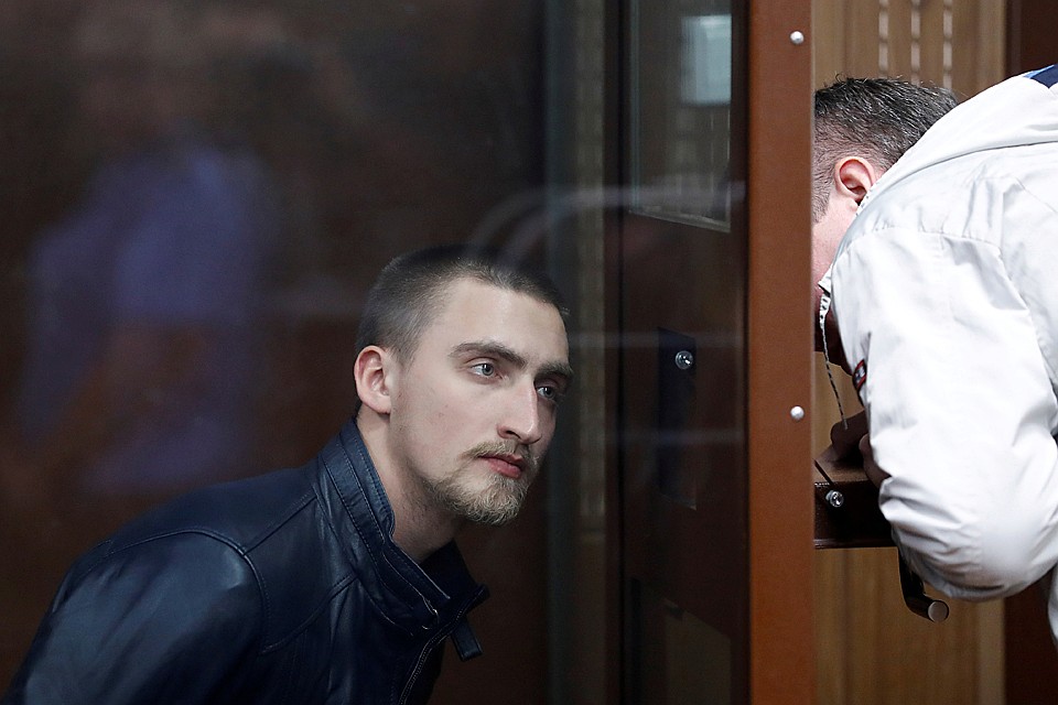 Дело Устинова будет пересмотрено. Тут брак в работе судьи. Но что ему за это будет? А ничего не будет