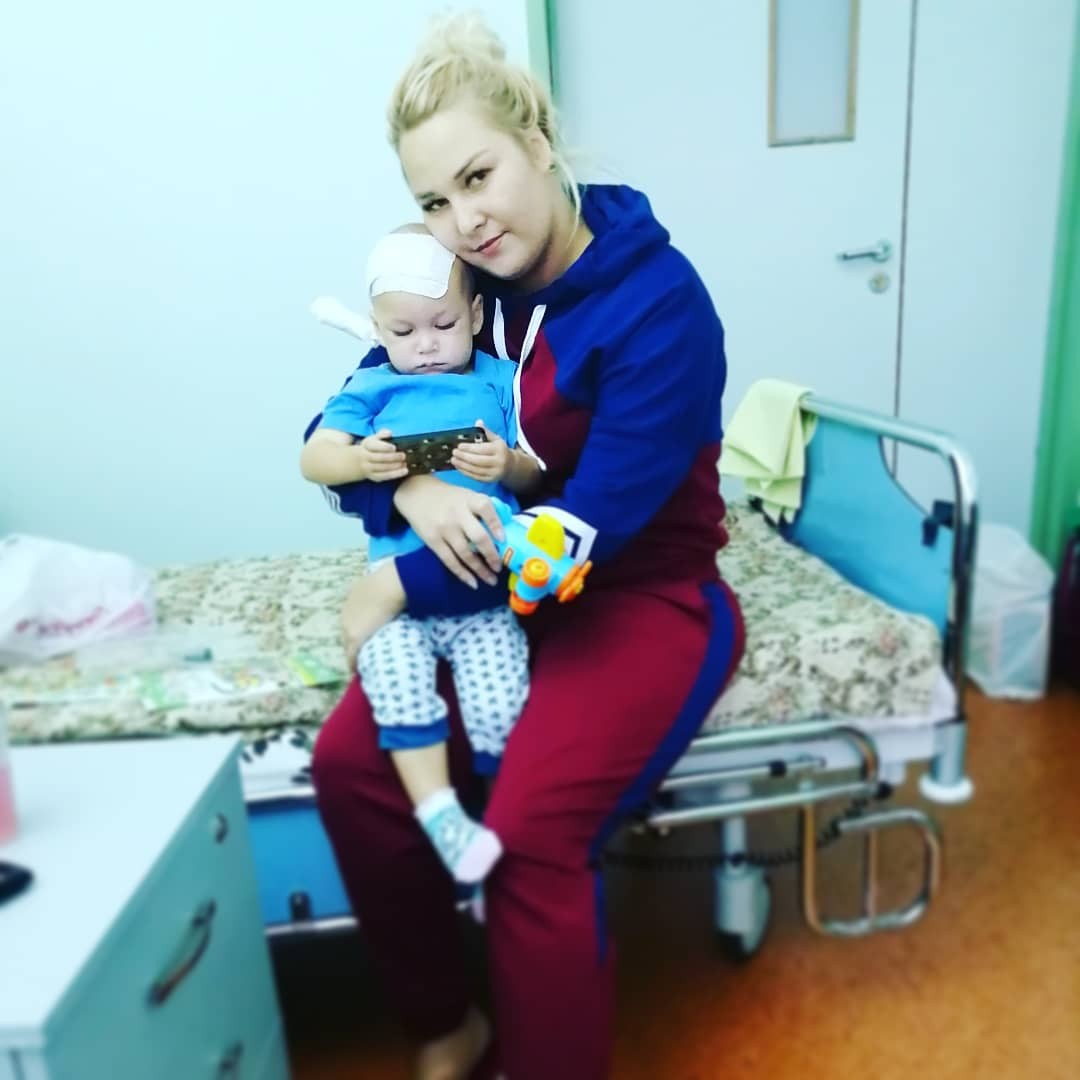 Dítě zůstalo v drogově vyvolaném kómatu 7 dní. Foto: vk.com