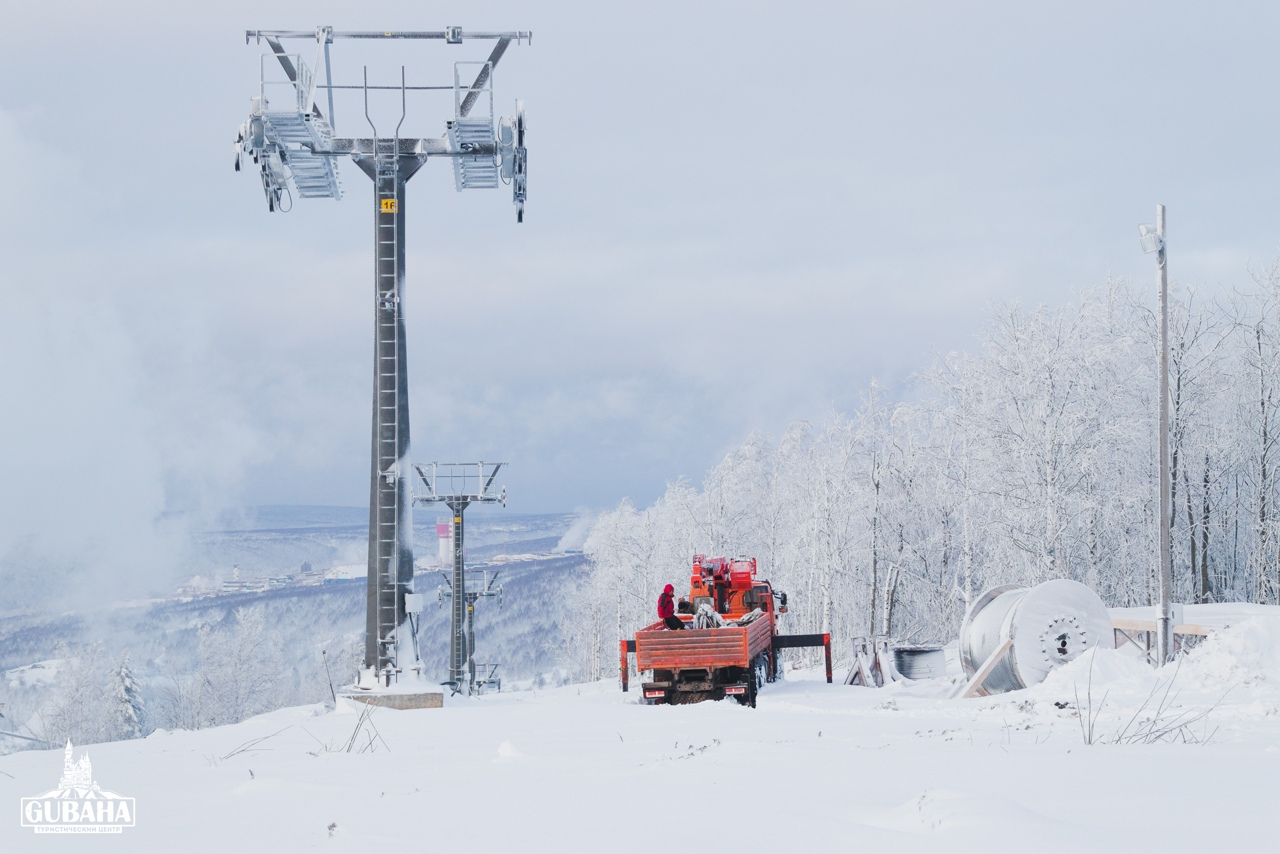На Губахе завершается строительство кресельного подъемника. Фото vk.com/gubahasport